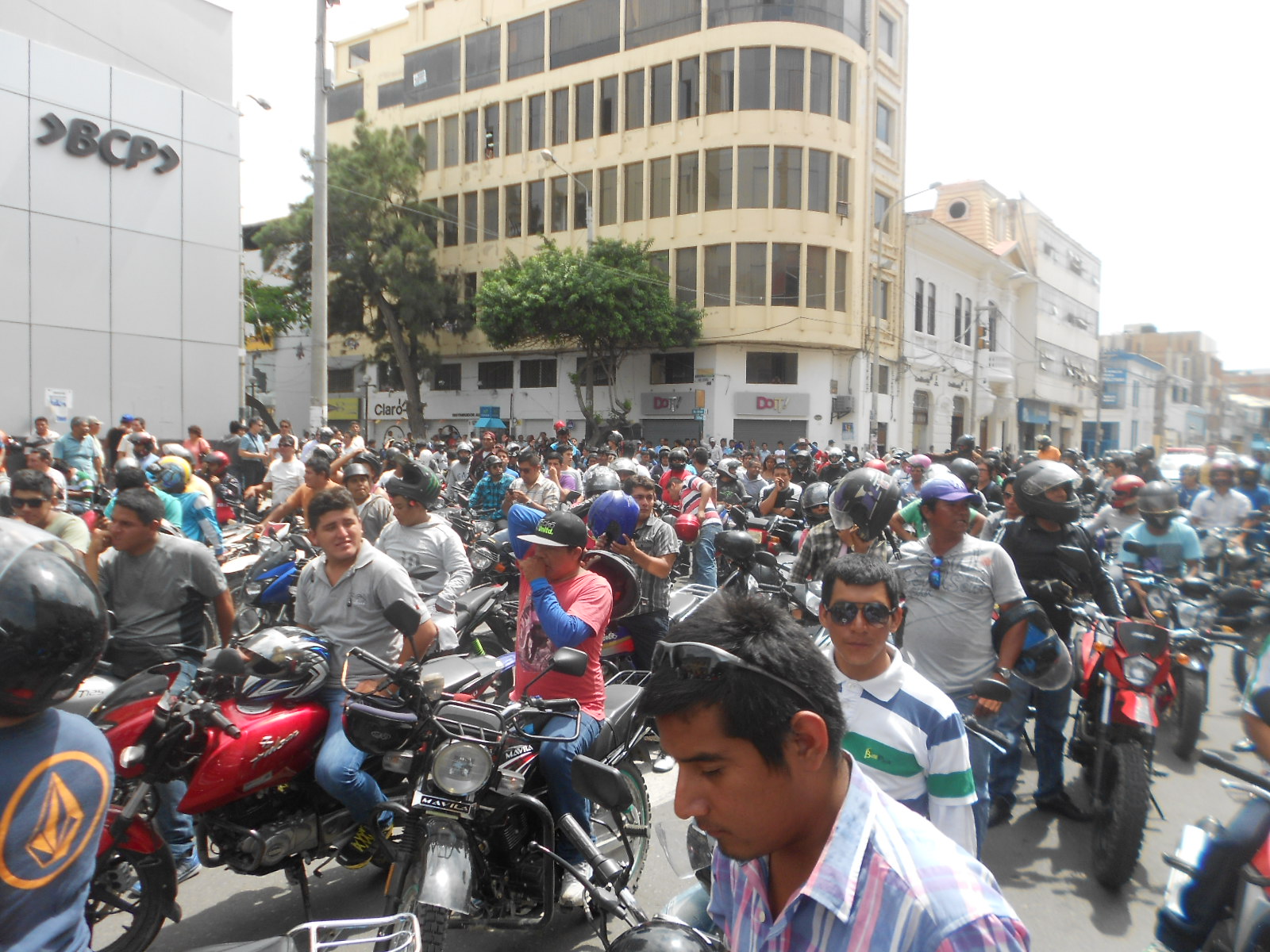 motos catedral 03