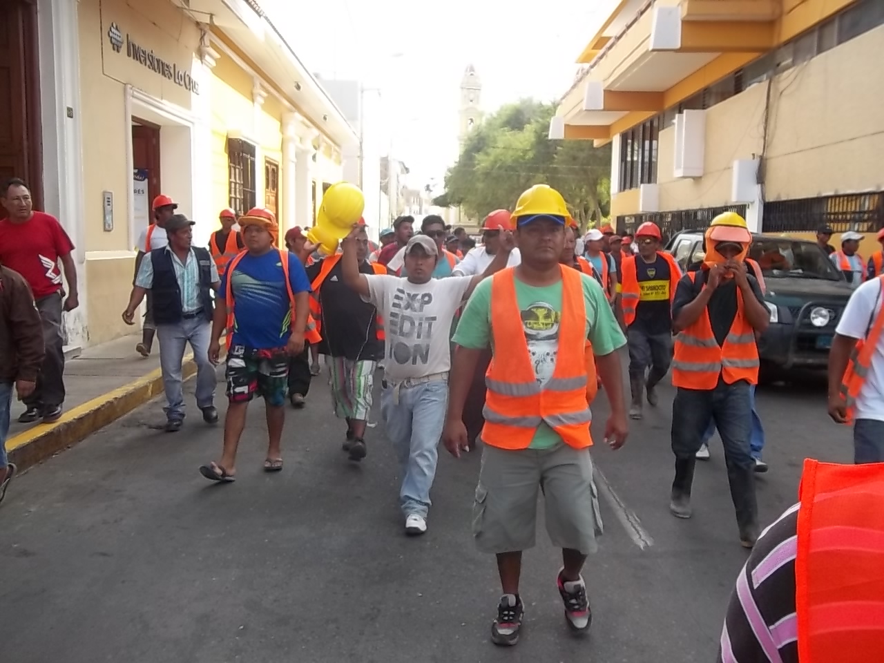 obreros protestan 01