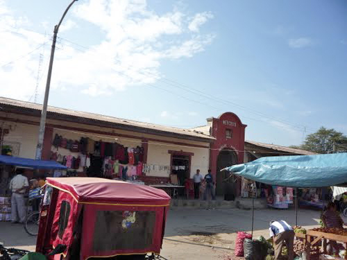 mercado morropón