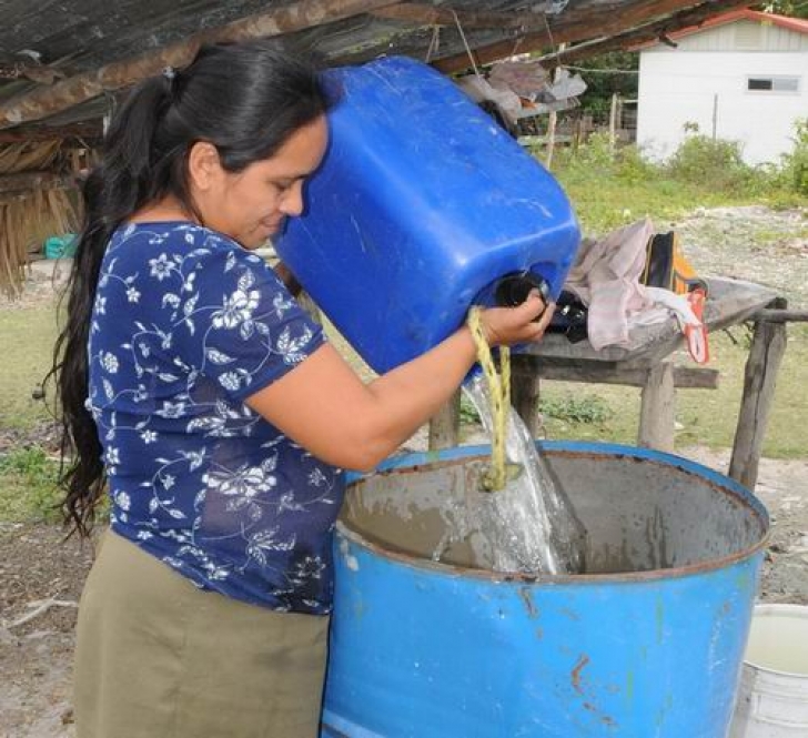 agua contaminada