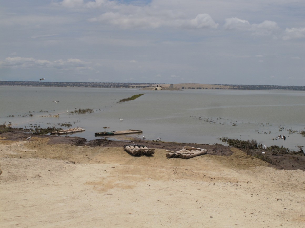 laguna desierto sechura