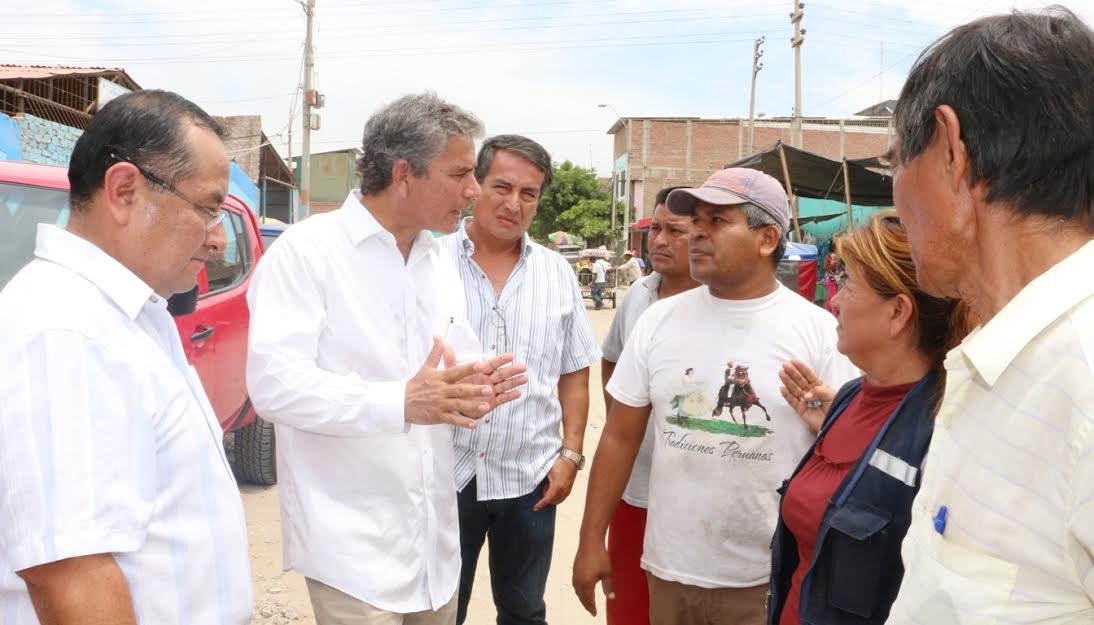 reynaldo y comerciantes