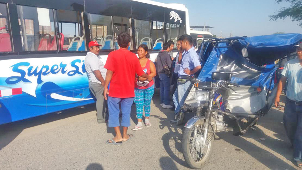 choque moto combi