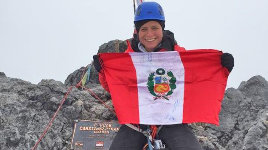 mujer peruana everest