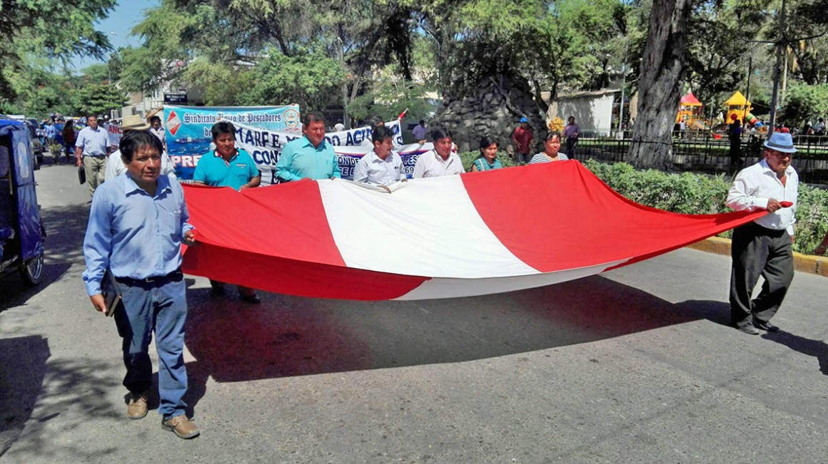 pescadores marchan piura