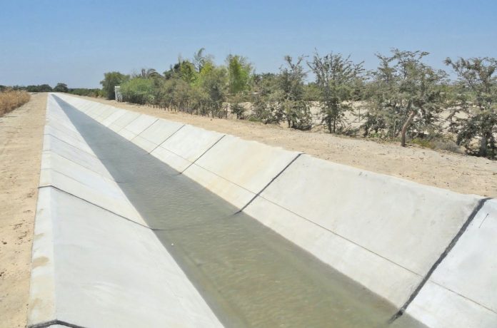 canal de riego