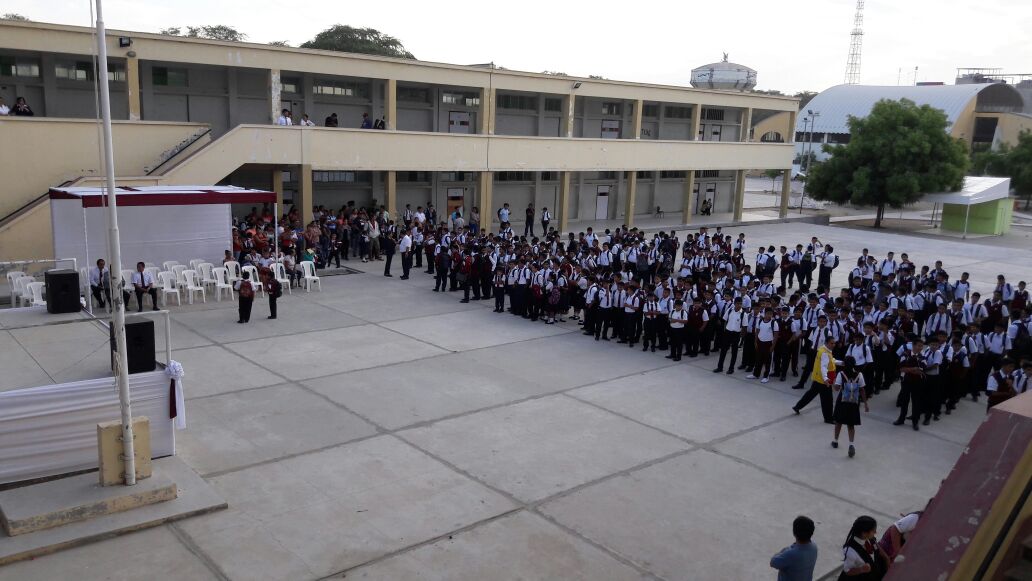 Piura: Más de 370 colegios son afectados por las lluvias en la región -  Cutivalú Piura