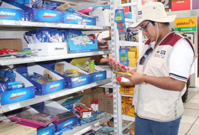 Diresa inspecciona librerías