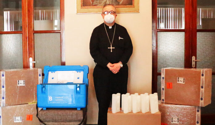 donación cajas arzobispado (1)