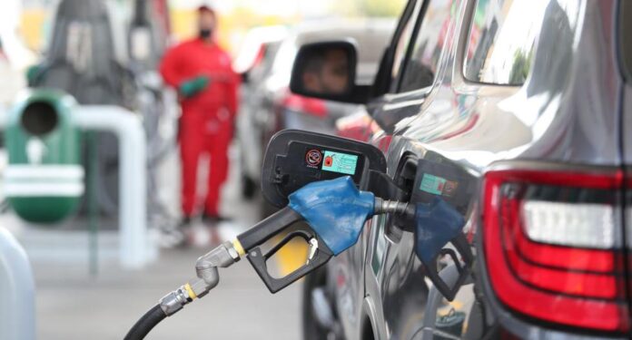 Alza de precios de combustible