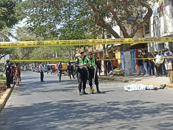 Un trabajador de la Universidad de Piura fue atropellado por un bus de la empresa Superstar.