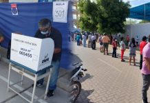 Octubre: Elecciones Regionales y Municipales 2022 Las ERM 2022 se llevaron a cabo el 2 de octubre de 2022./ Composición Cutivalú.