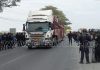 Los transportistas del país acataron un paro nacional ante el alza del precio de los combustibles y otras demandas./ Foto: Néstor Vélez Cutivalú.