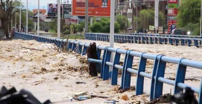 puente_caceres_inundado