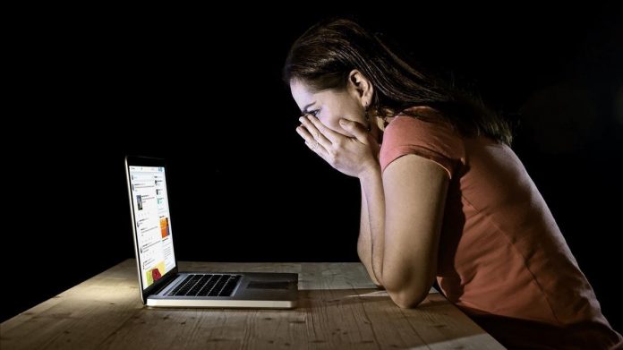Acoso sexual por Internet