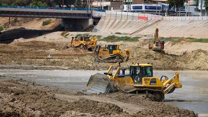 Descolmatación del Río Piura