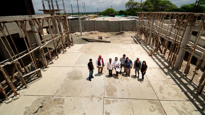Coleegio en Tambogrande