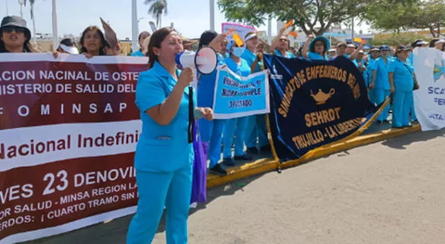 Enfermeras y obstetras acatan segundo día de huelga nacional