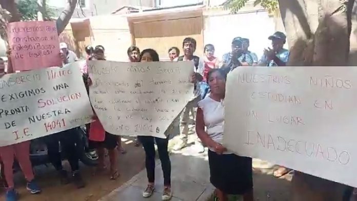 Docentes y padres de la I.E. 14041 de Narihualá exigen colegio terminadode trabajo 1 Docentes y padres de la I.E. 14041 de Narihualá exigen colegio terminado