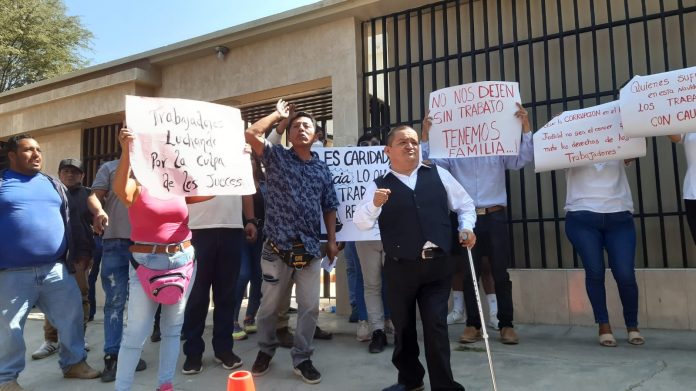 Trabajadores protestan en el PJ para exigir reposición laboral