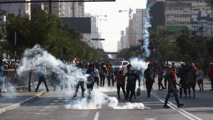 Gobierno eleva condenas por delitos durante protestas con hasta 15 años de cárcel