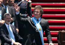 Con un rotundo NO HAY PLATA, Milei asume la presidencia de Argentina