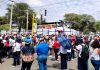Piura: Docentes bloquean vías para exigir el pago de sus remuneraciones