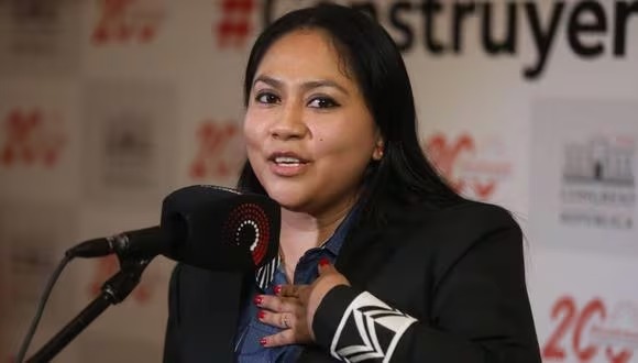 Levantan secreto bancario a congresista Heidy Juárez por supuesto recorte de sueldos