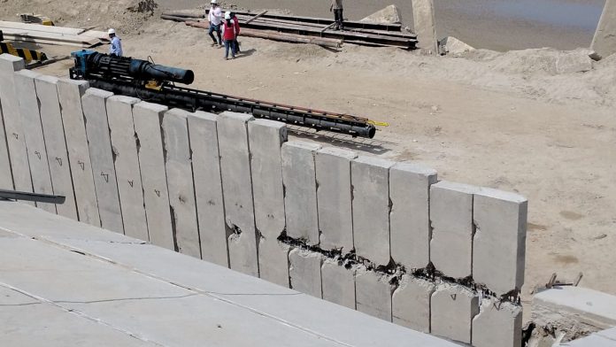 Cuestionan reparación de las defensas del río Piura: 