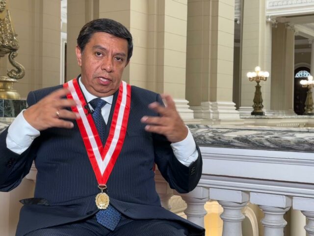 Delito de colusión representa el 25% de las denuncias contra funcionarios públicos, según juez supremo penal Delito de colusión representa el 25% de las denuncias contra funcionarios públicos, según juez supremo penal