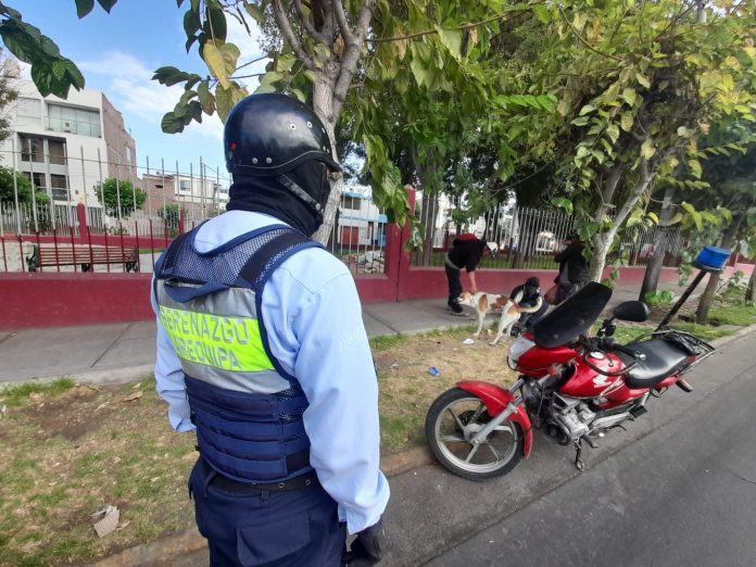 Alcalde en Arequipa propone que serenos utilicen armas de fuego