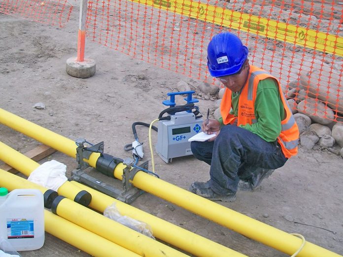 Paita: ofrecen becas para jóvenes interesados en instalación de gas natural