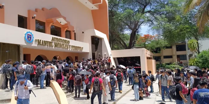 Hoy cientos de estudiantes de la UNP protestarán por aumento de tasas educativas Publican nueva lista de ingresantes a la Universidad Nacional de Piura