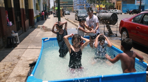 ¡Atención, piurano! Multarán con más de S/ 1500 a vecinos que instalen piscinas en la vía pública