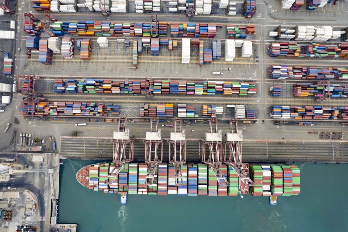 Exportaciones peruanas crecieron 9.1 % en el cuarto trimestre de 2023, asegura BCR