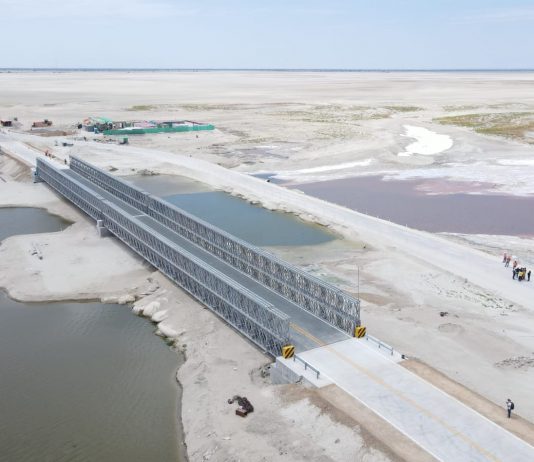 Instalan180 metros de puentes bailey en la carretera Bayóvar - Chiclayo