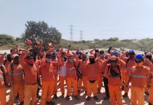Castilla: más de 110 obreros exigen el pago de sus sueldos a empresas Altas Sendas SAC y Cobra