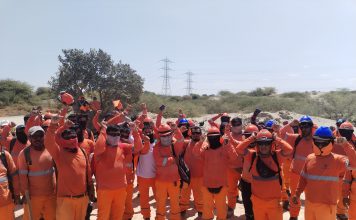 Castilla: más de 110 obreros exigen el pago de sus sueldos a empresas Altas Sendas SAC y Cobra