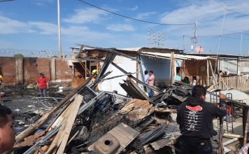 Incendio en Parque Centenario consume 12 viviendas y deja a 47 personas damnificadas