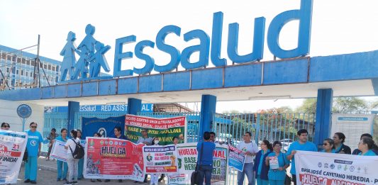 Trabajadores de Essalud acatarán huelga