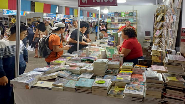 Feria del Libro en Piura Feria del Libro en Piura