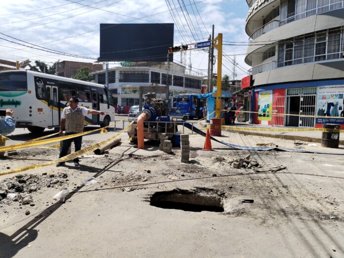 Cierre de las avenidas Sánchez Cerro y Sullana afecta a más de 6 mil taxistas Cierre de las avenidas Sánchez Cerro y Sullana afecta a más de 6 mil taxistas