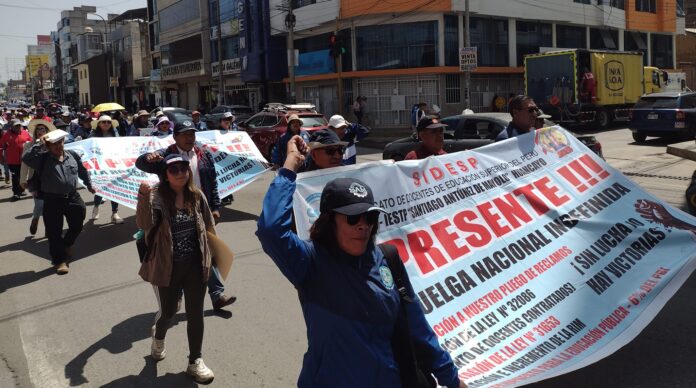 Docentes de educación superior de Piura ya suman 6 días de huelga nacional indefinida Docentes de educación superior de Piura ya suman 6 días de huelga nacional indefinida