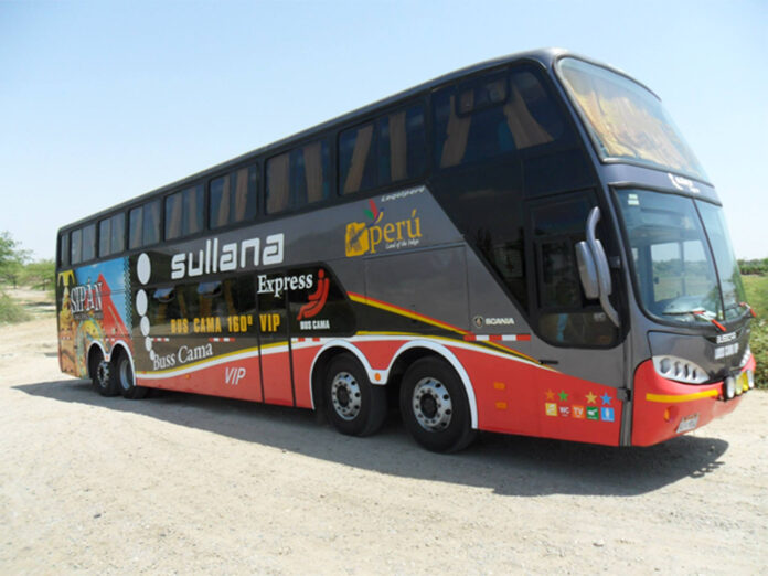 Bus interprovincial de empresa Sullana Express. Foto referencial