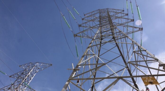 Apagón en Piura y Tumbes fue por sobrecarga de línea de transmisión, según Enosa