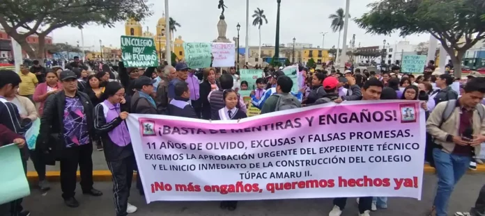 Trujillo: alumnos de colegio Túpac Amaru estudian en aulas prefabricadas desde hace 11 años