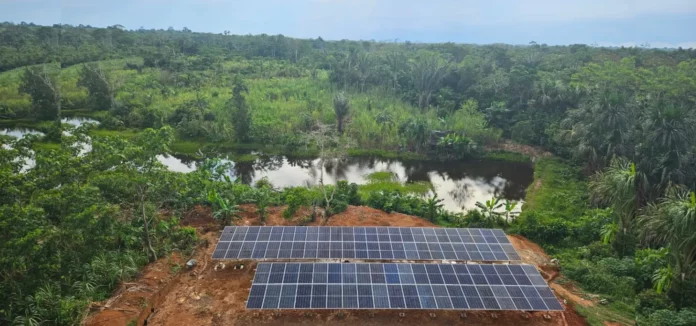 Loreto: Comunidades indígenas acceden a energía limpia con microrredes solares