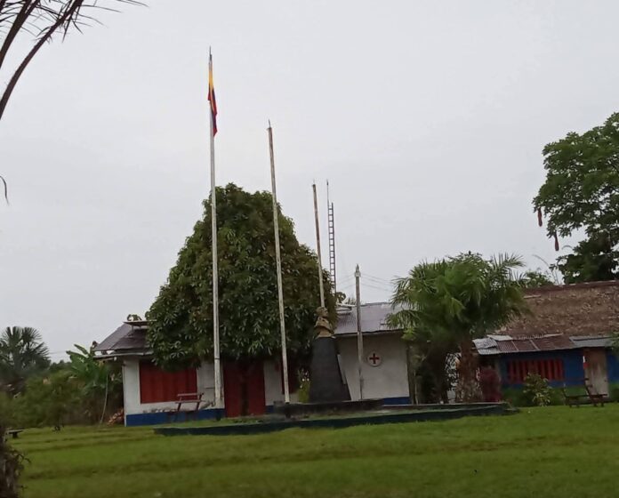 Loreto: Izan bandera colombiana en comunidad peruana del Putumayo