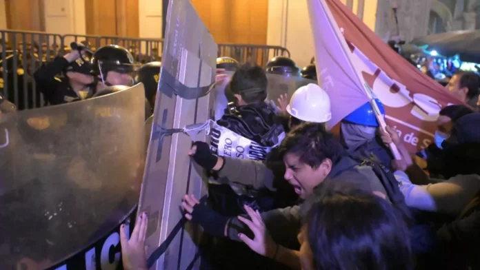 Jóvenes, jubilación y protestas: el futuro incierto de las pensiones en Perú tras el fracaso de las AFP