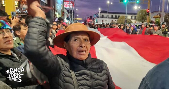 Nutrida marcha en Huancayo contra el gobierno de José Jerí y el Congreso: "Que se vayan todos"